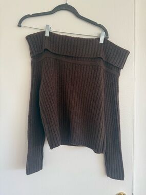 Abercrombie & Fitch Off-the-Shoulder Ribbed Sweater in Dark Brown